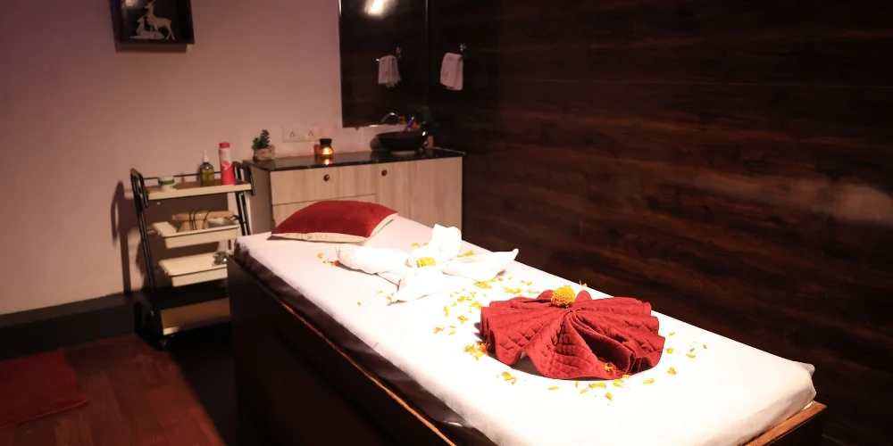Couple spa suite at Medis Spa, Mira Road