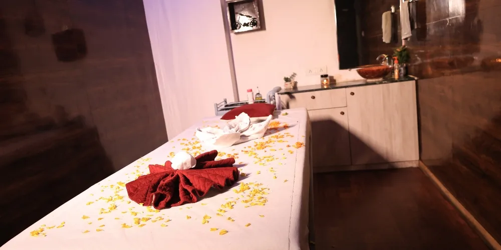 Swedish massage at Medis Spa, Mira Road